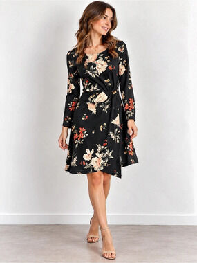 Paprika Floral Mini Dress in Black & Pink Size Medium